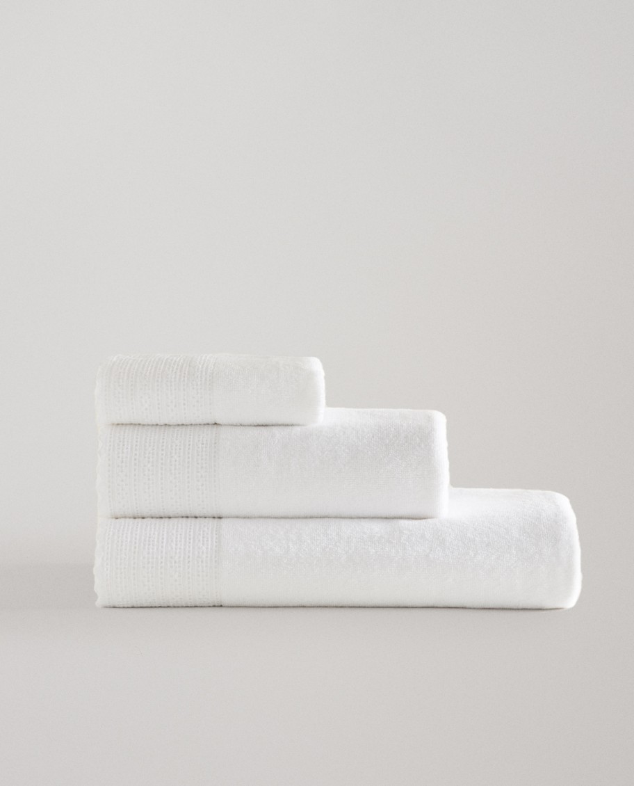 Toalla baño tira bordada Bicos blanca 500grs | Tobo