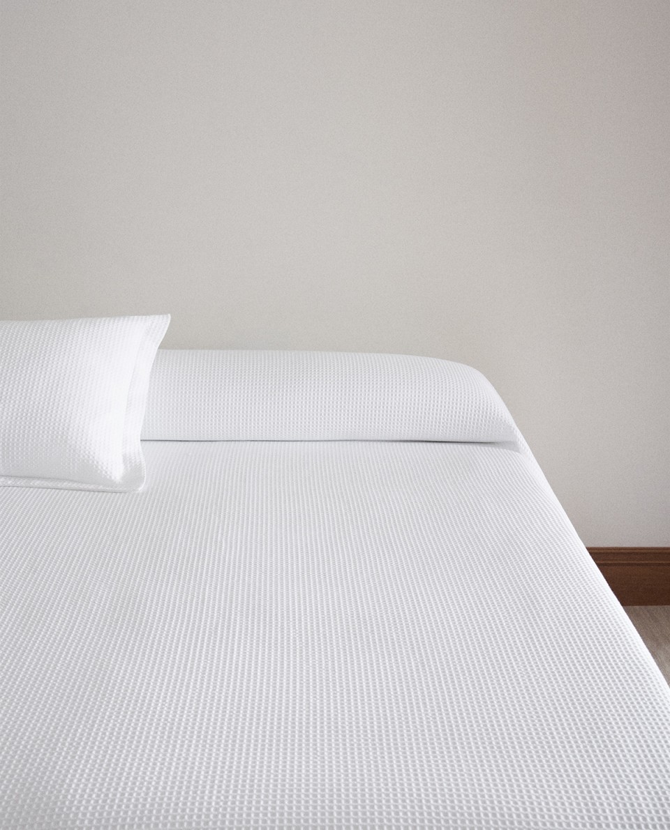 Elegante Colcha Waffle Algodón 100% - Tobo